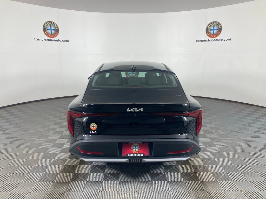 New 2025 Kia K4 LXS image 18