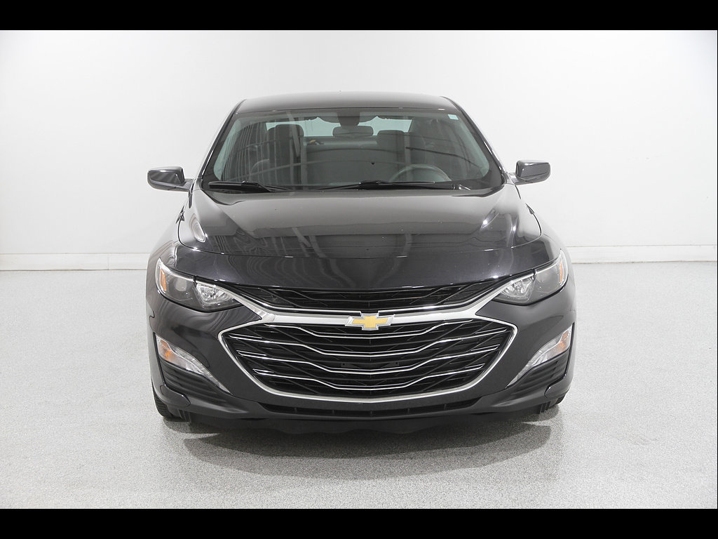 Used 2022 Chevrolet Malibu LT FWD image 2