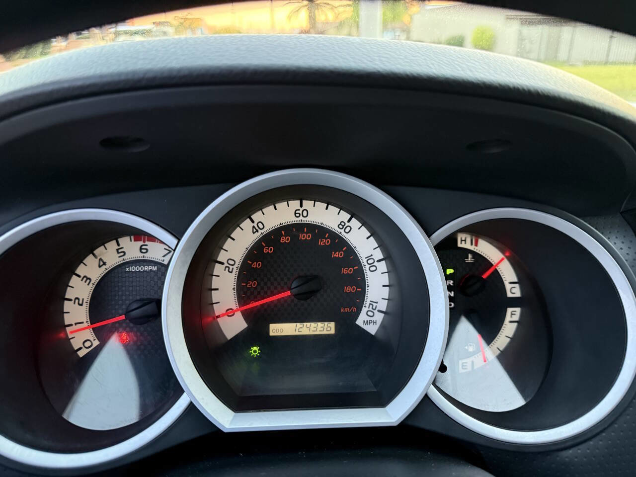 Used 2014 Toyota Tacoma 2WD Regular Cab image 3