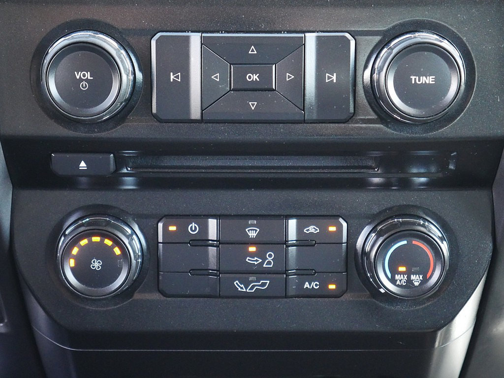 Used 2016 Ford F150 XLT AWD/4WD image 22