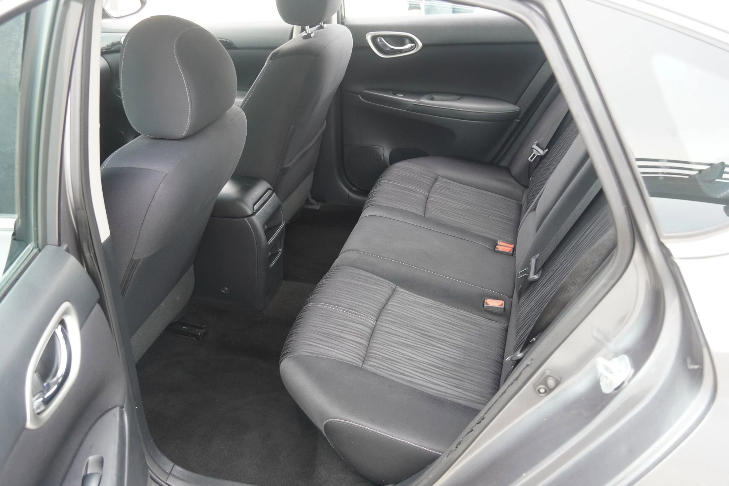 Used 2017 Nissan Sentra SV image 23