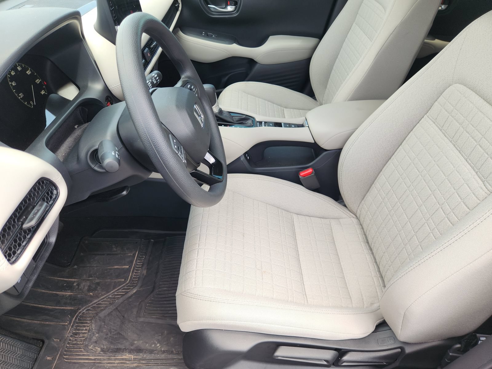 Used 2027 Honda HR-V LX image 16