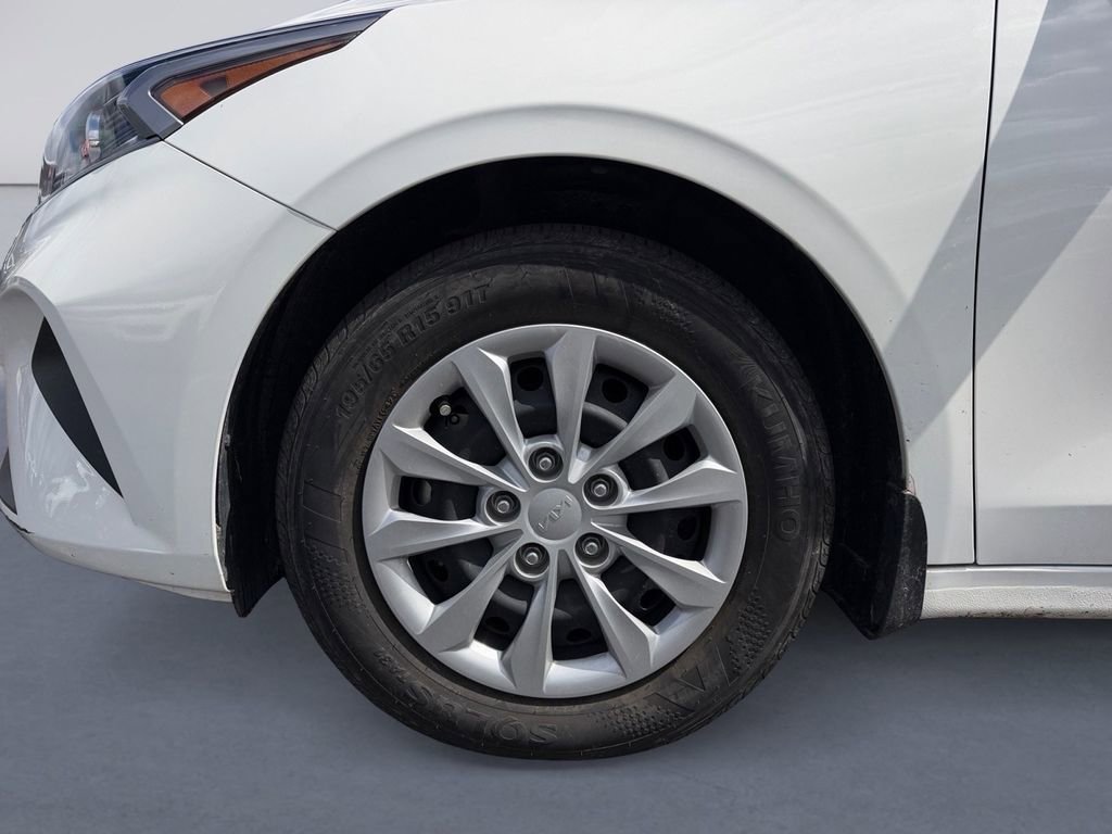 Used 2024 Kia Forte LX image 9