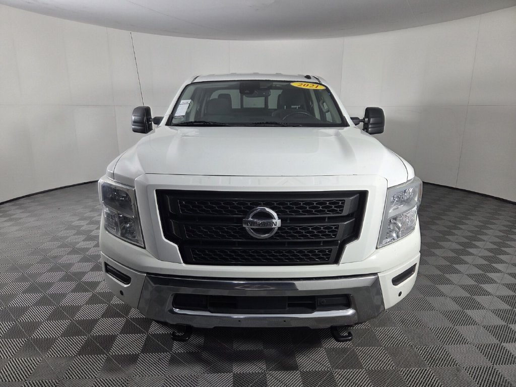 Used 2021 Nissan Titan SV w/ SV Convenience Package AWD/4WD image 4