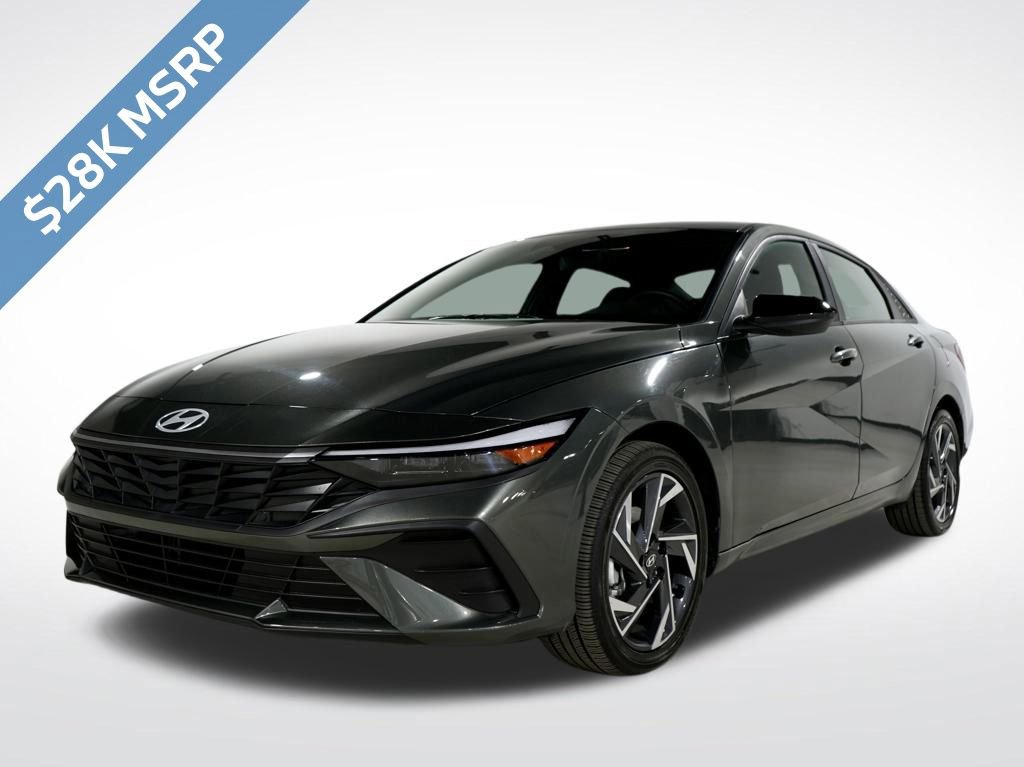 Used 2025 Hyundai Elantra SEL image 1