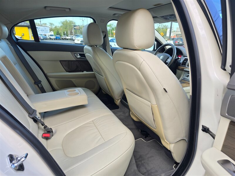 Used 2009 Jaguar XF Supercharged RWD image 19