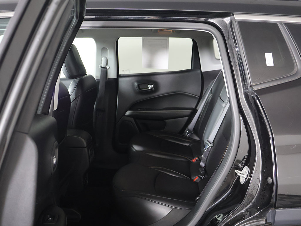 Used 2019 Jeep Compass Latitude w/ Cold Weather Group AWD/4WD image 27