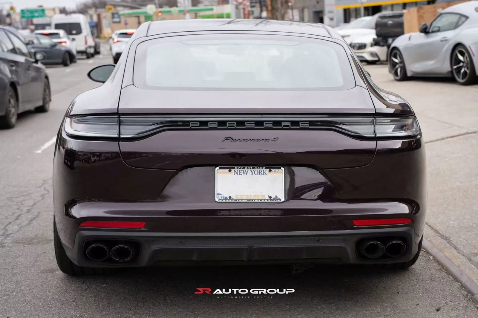 Used 2023 Porsche Panamera 4 Platinum Edition AWD/4WD image 4