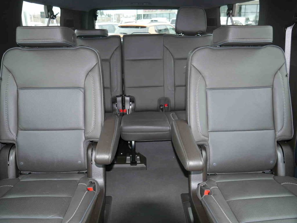 Used 2024 GMC Yukon XL Denali image 36