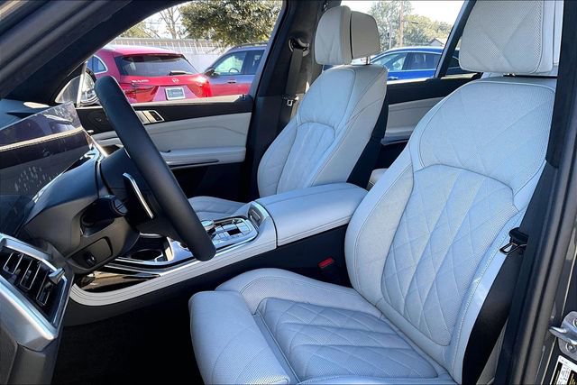 Used 2026 BMW X7 xDrive40i w/ Executive Package image 18