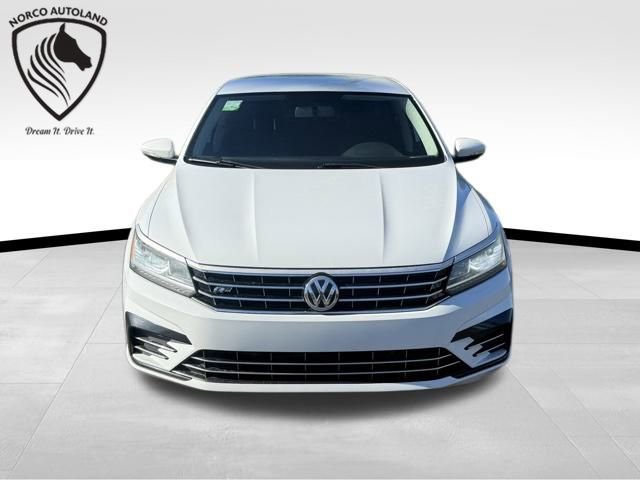 Used 2018 Volkswagen Passat 2.0T R-Line w/ R-Line Lighting Package image 2