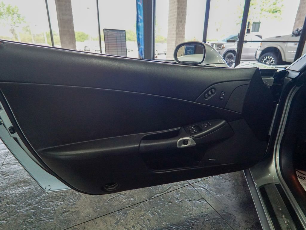 Used 2007 Chevrolet Corvette Convertible w/ Preferred Equipment Group image 12