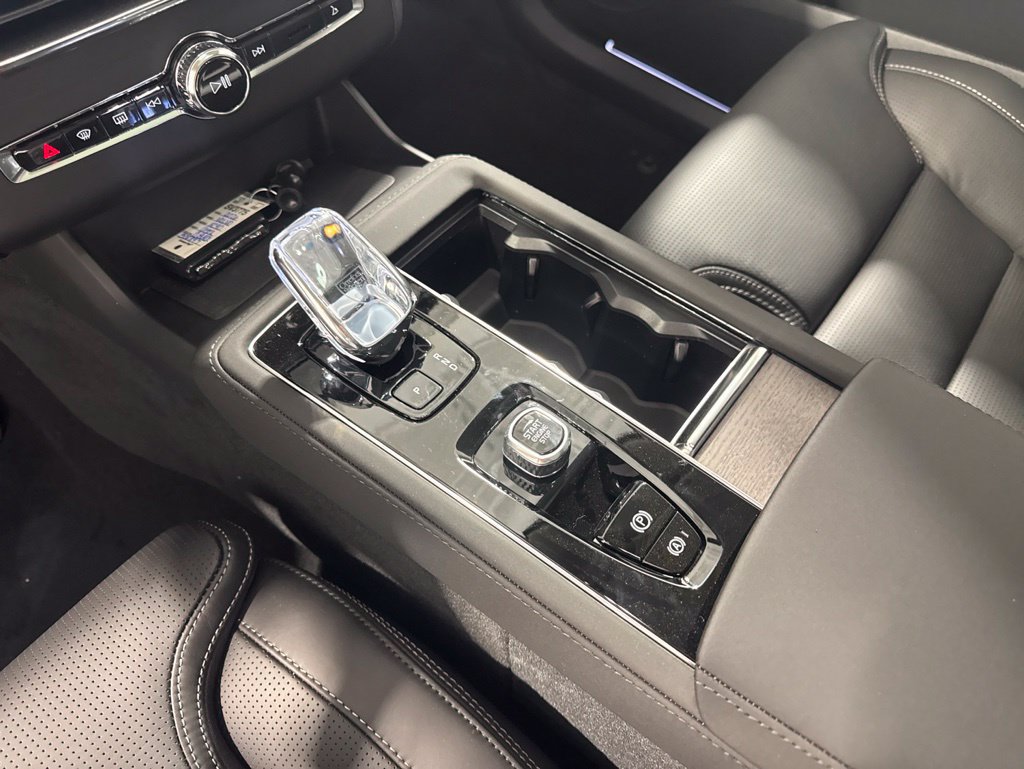 New 2026 Volvo XC90 B6 Ultra w/ Protection Package AWD/4WD image 14