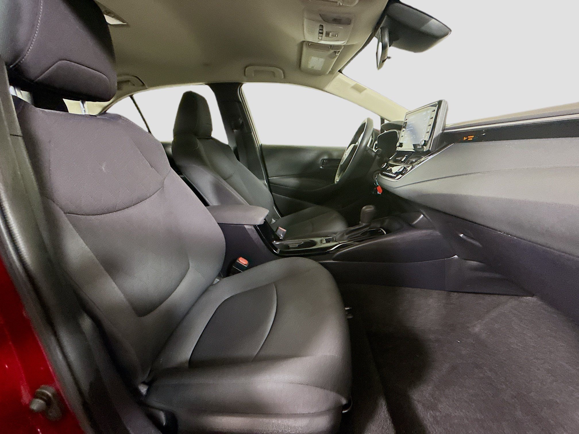 Used 2022 Toyota Corolla LE FWD image 28