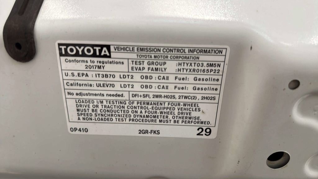 Used 2017 Toyota Tacoma TRD Off-Road AWD/4WD image 41