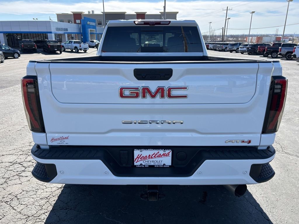 Used 2024 GMC Sierra 2500 AT4 w/ AT4 Premium Plus Package image 6
