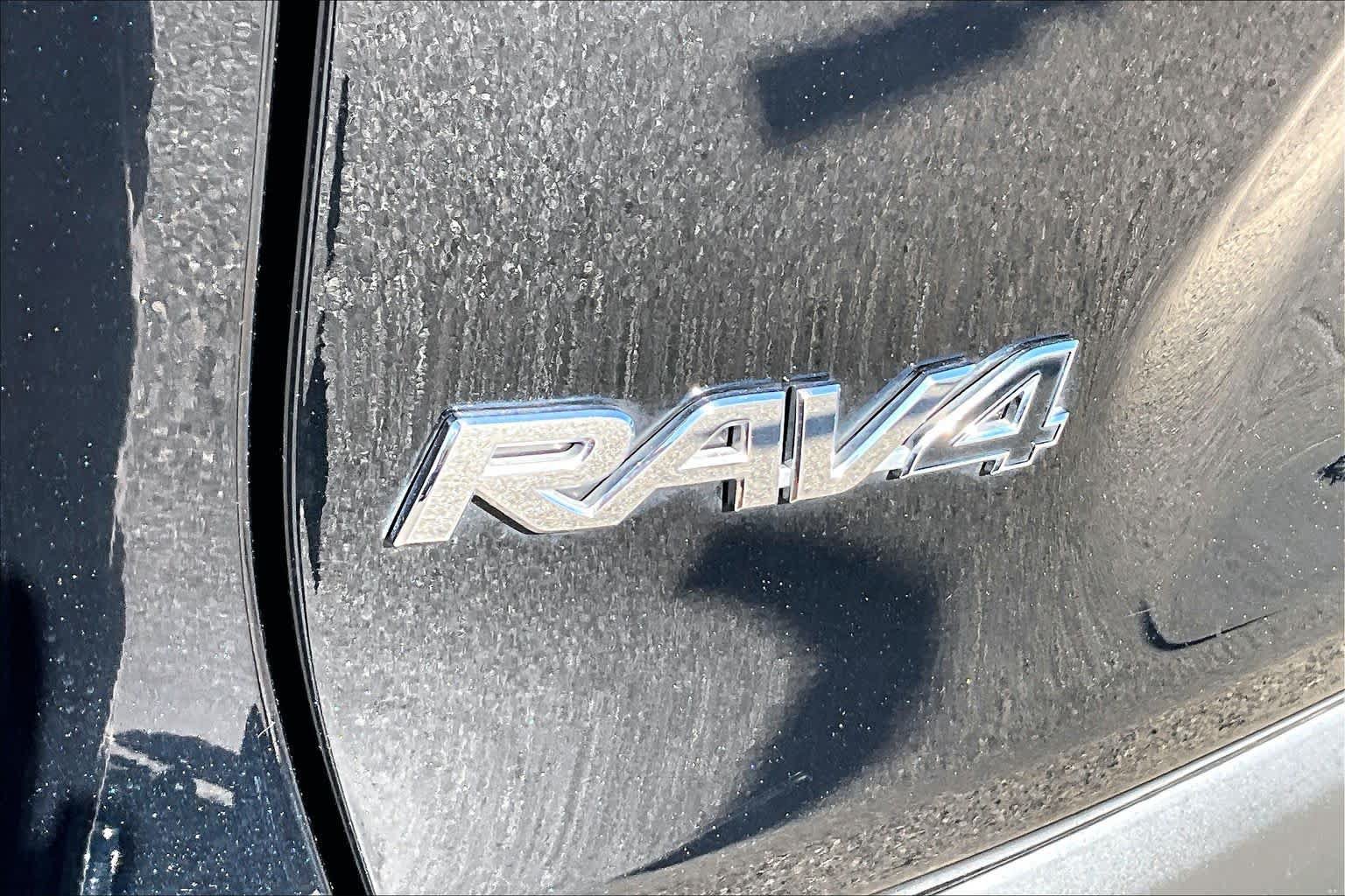 Certified 2025 Toyota RAV4 XLE AWD/4WD image 30