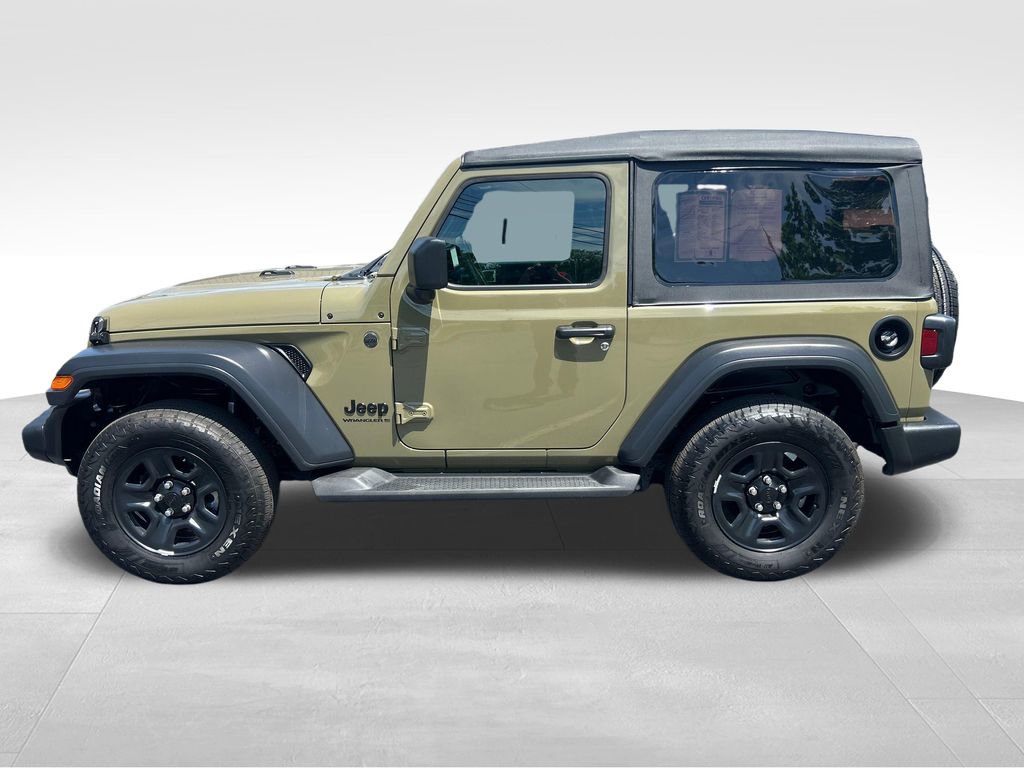 Used 2025 Jeep Wrangler Sport AWD/4WD image 3