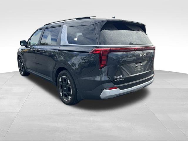 Certified 2025 Kia Carnival EX FWD image 6