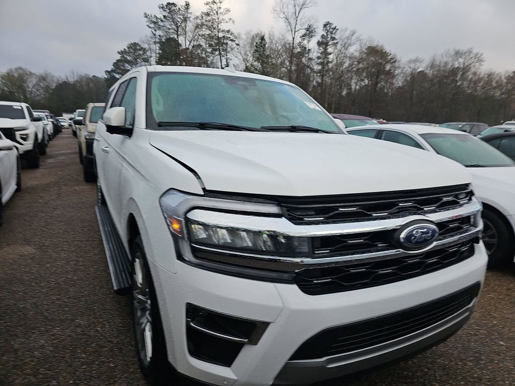 Used 2024 Ford Expedition Max Limited image 3