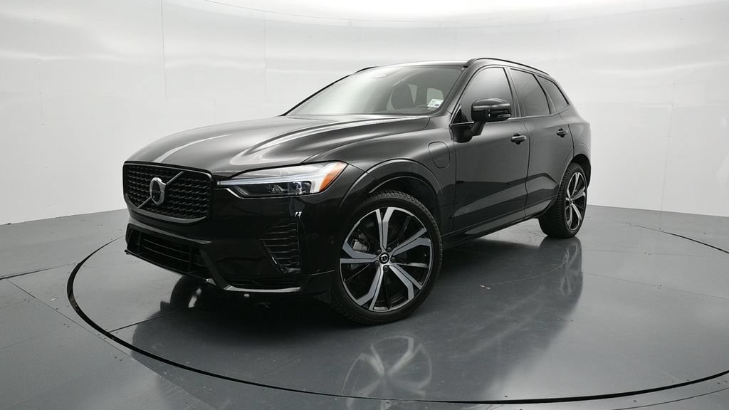 Used 2022 Volvo XC60 T8 R-Design w/ Advanced Package