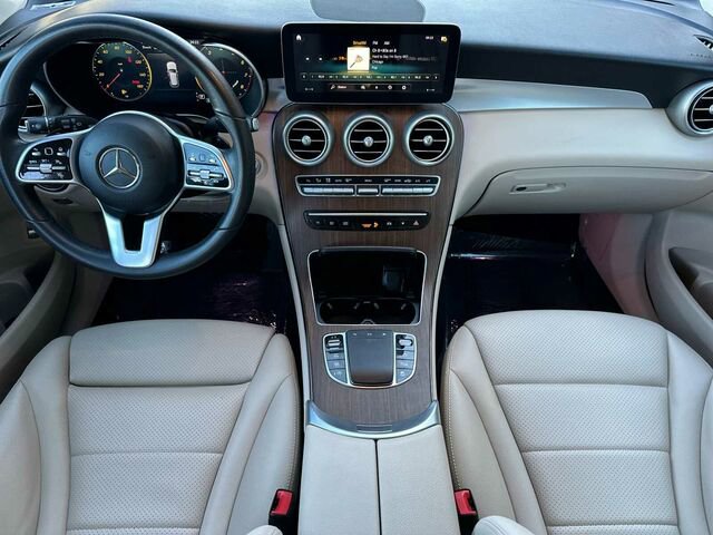 Used 2022 Mercedes-Benz GLC 300 w/ Multimedia Package Lite image 16