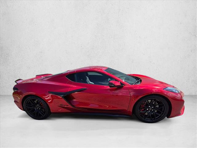 Used 2025 Chevrolet Corvette Z06 RWD image 5