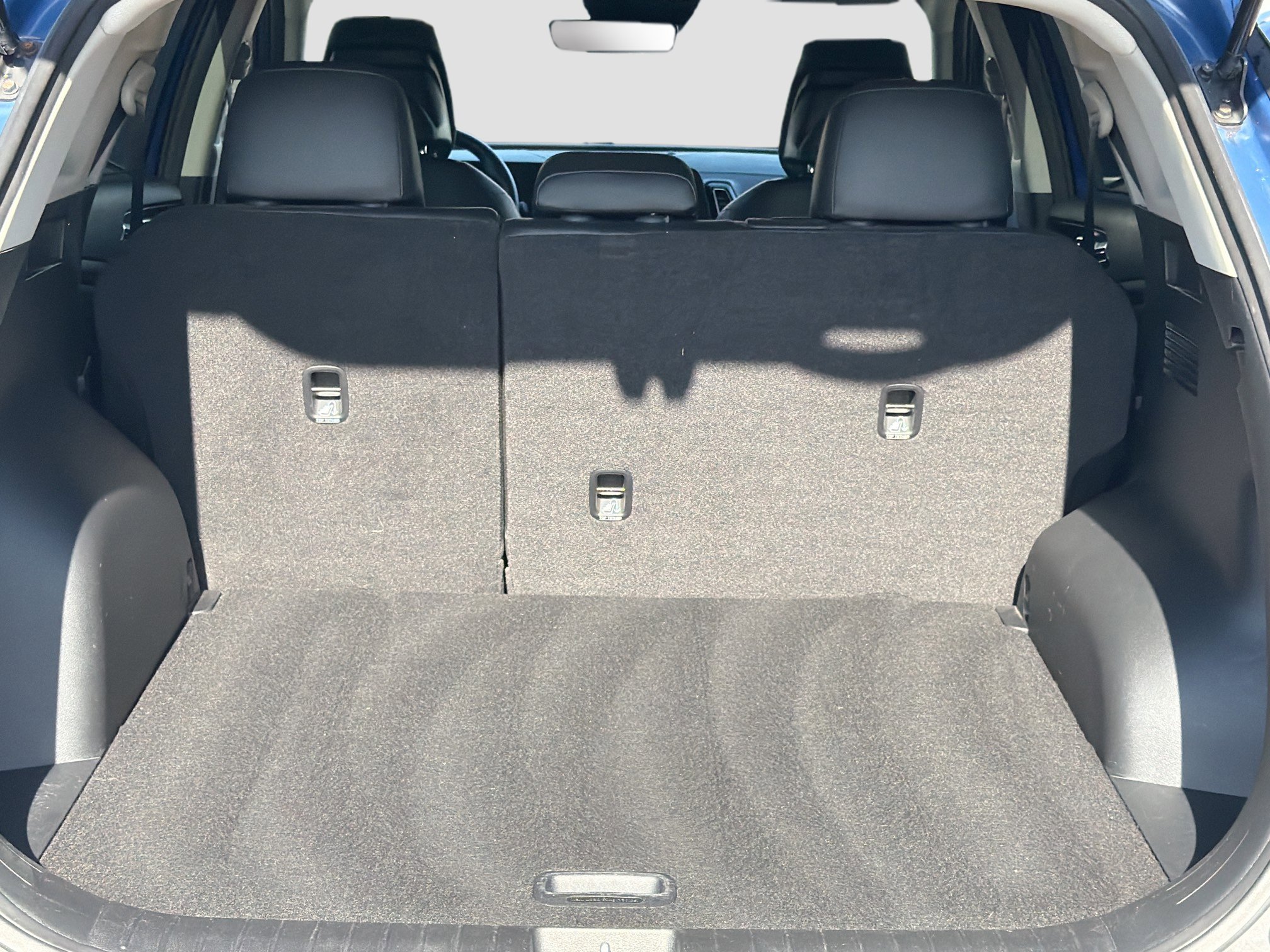 Used 2024 Kia Sportage EX image 12