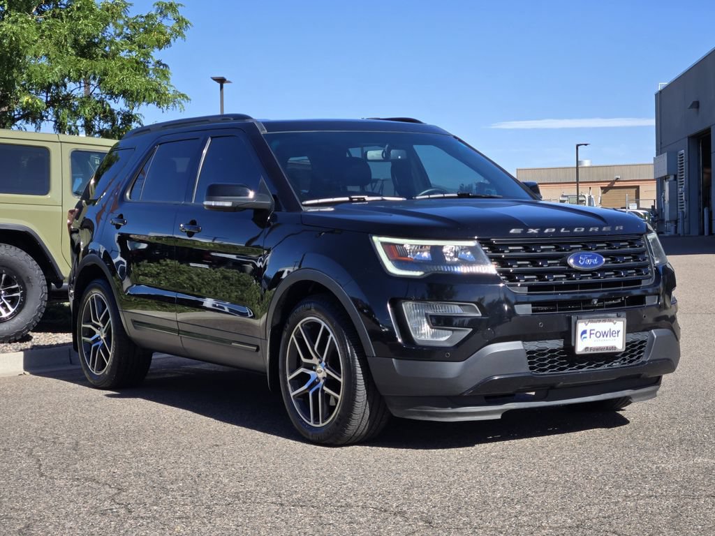 Used 2016 Ford Explorer Sport w/ Equipment Group 401A AWD/4WD image 3