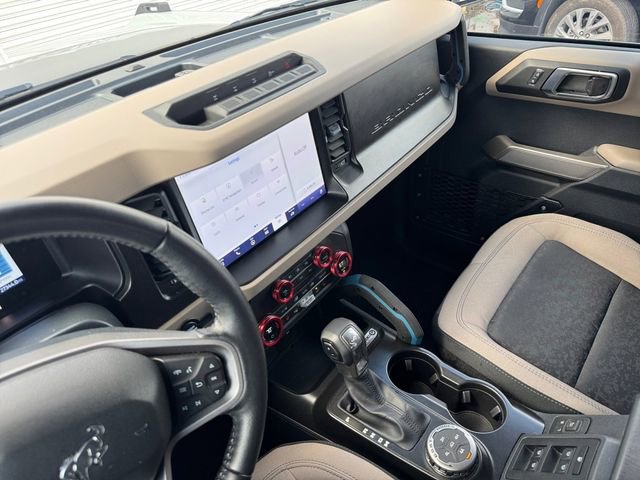 Used 2023 Ford Bronco Wildtrak image 11