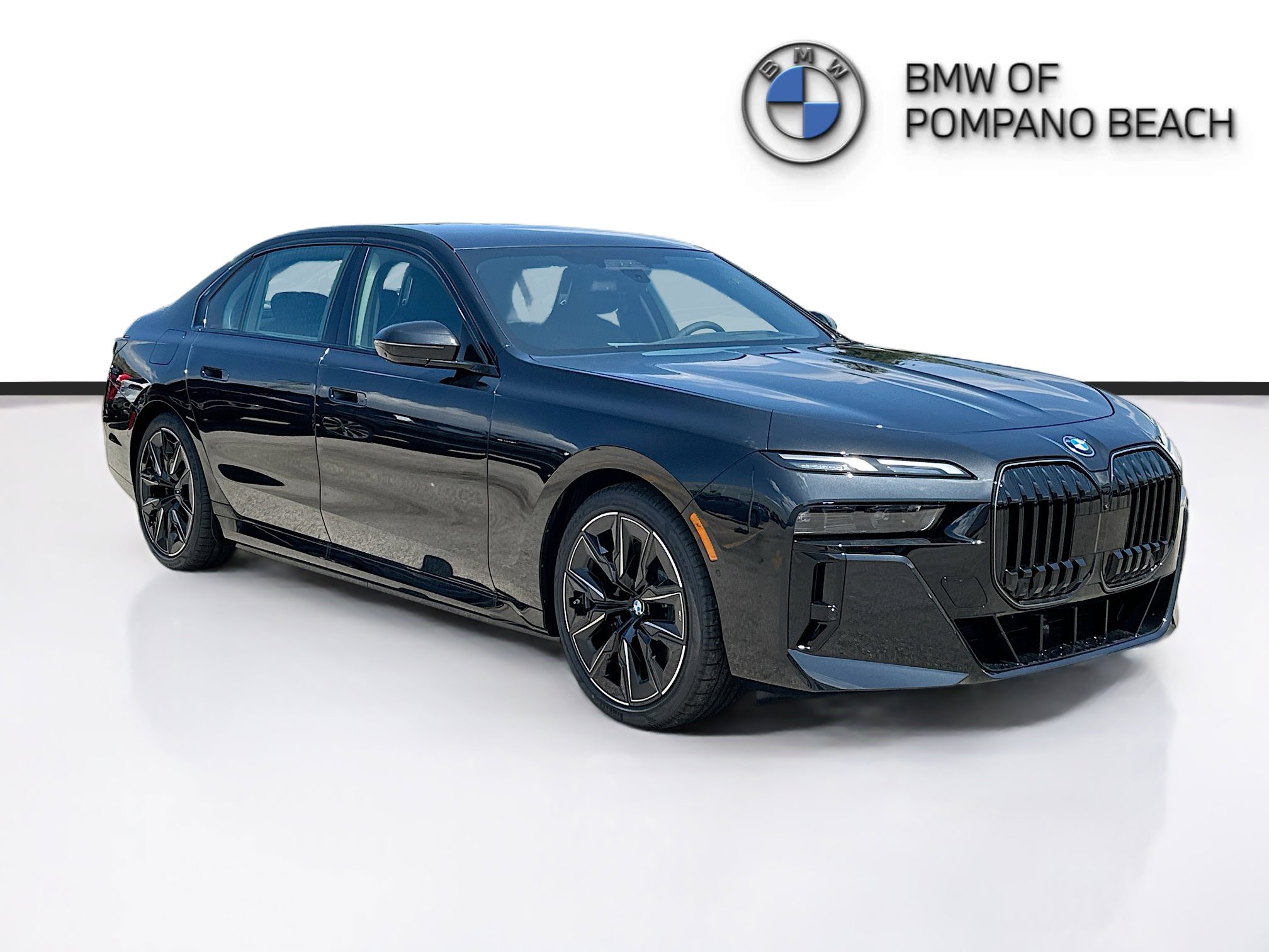 New 2025 BMW 750e xDrive