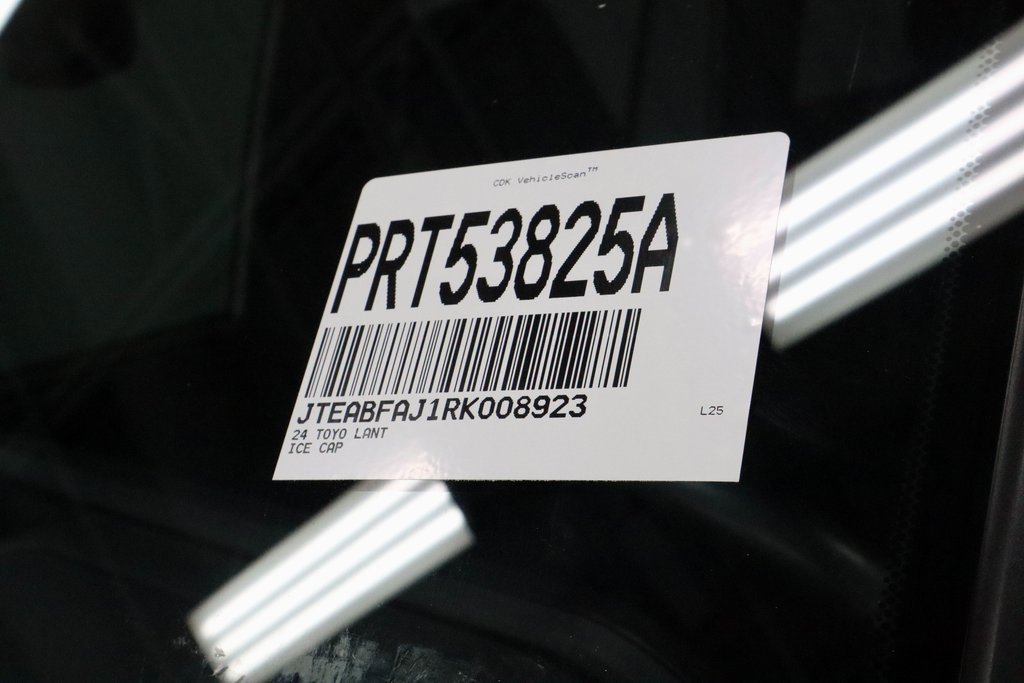 Used 2024 Toyota Land Cruiser image 32