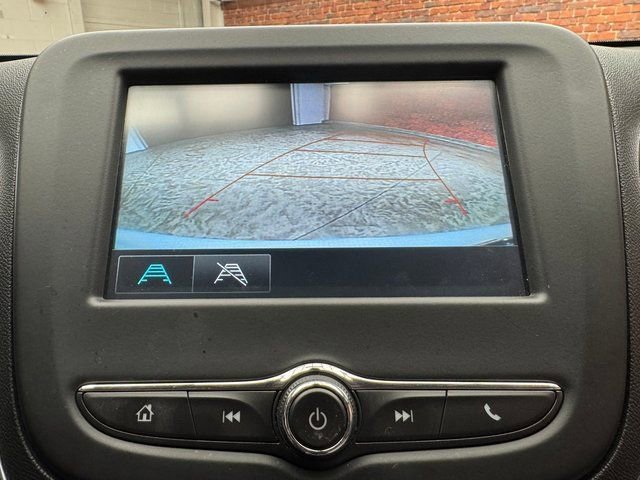 Used 2018 Chevrolet Equinox LT image 21