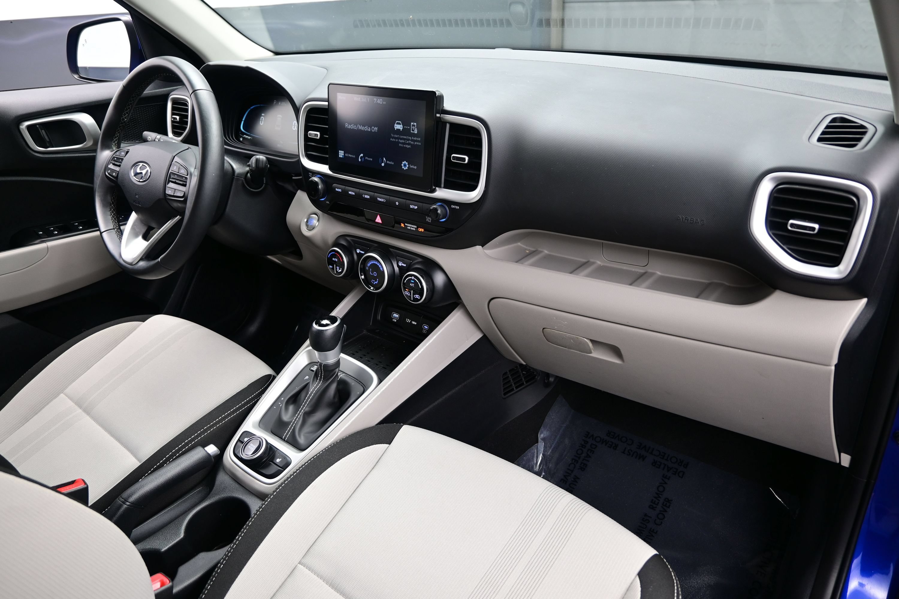 Certified 2026 Hyundai Venue SEL FWD image 14