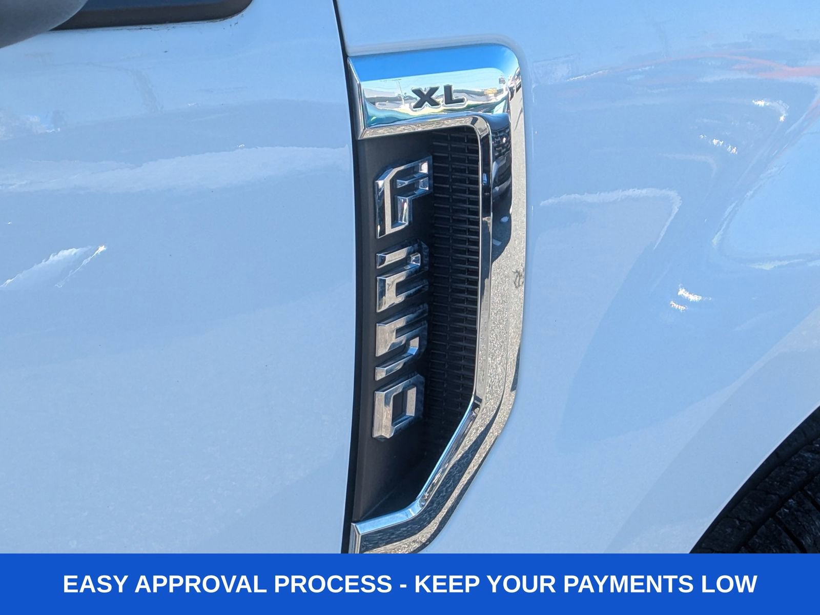 Used 2022 Ford F250 XL w/ Power Equipment Group image 3