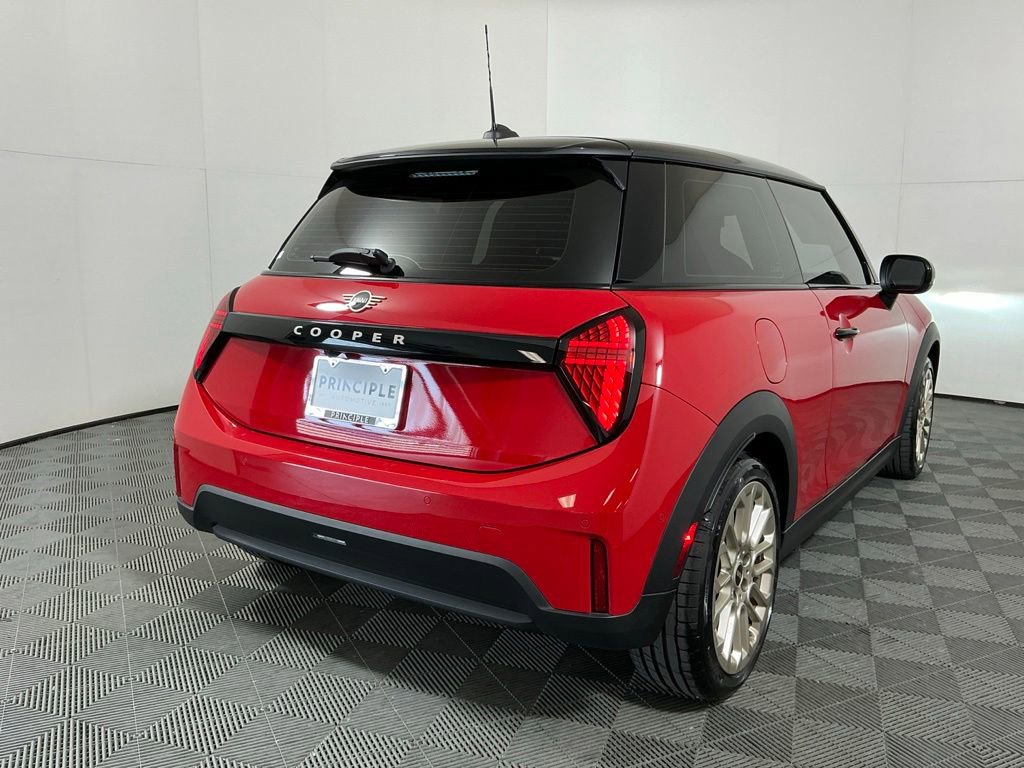 Certified 2025 MINI Cooper 2-Door Hardtop FWD image 5