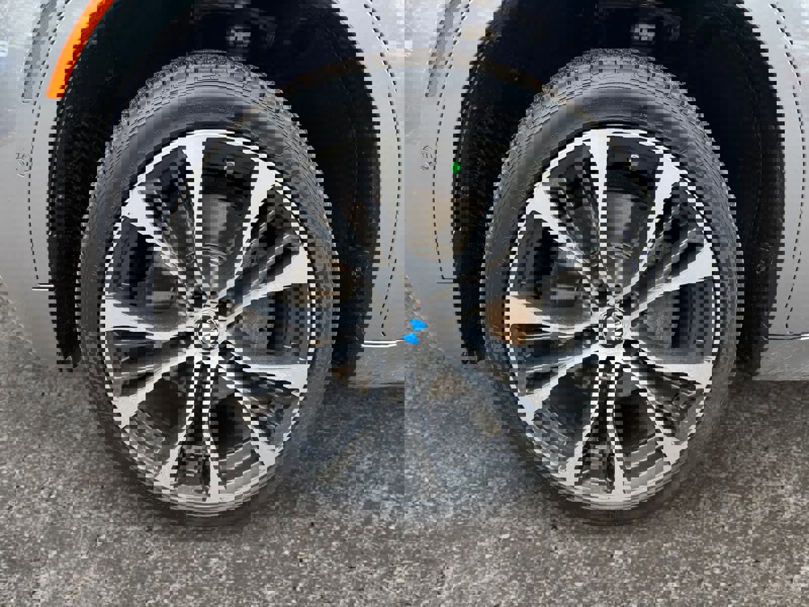 Used 2018 BMW X6 xDrive50i w/ M Sport Package image 15