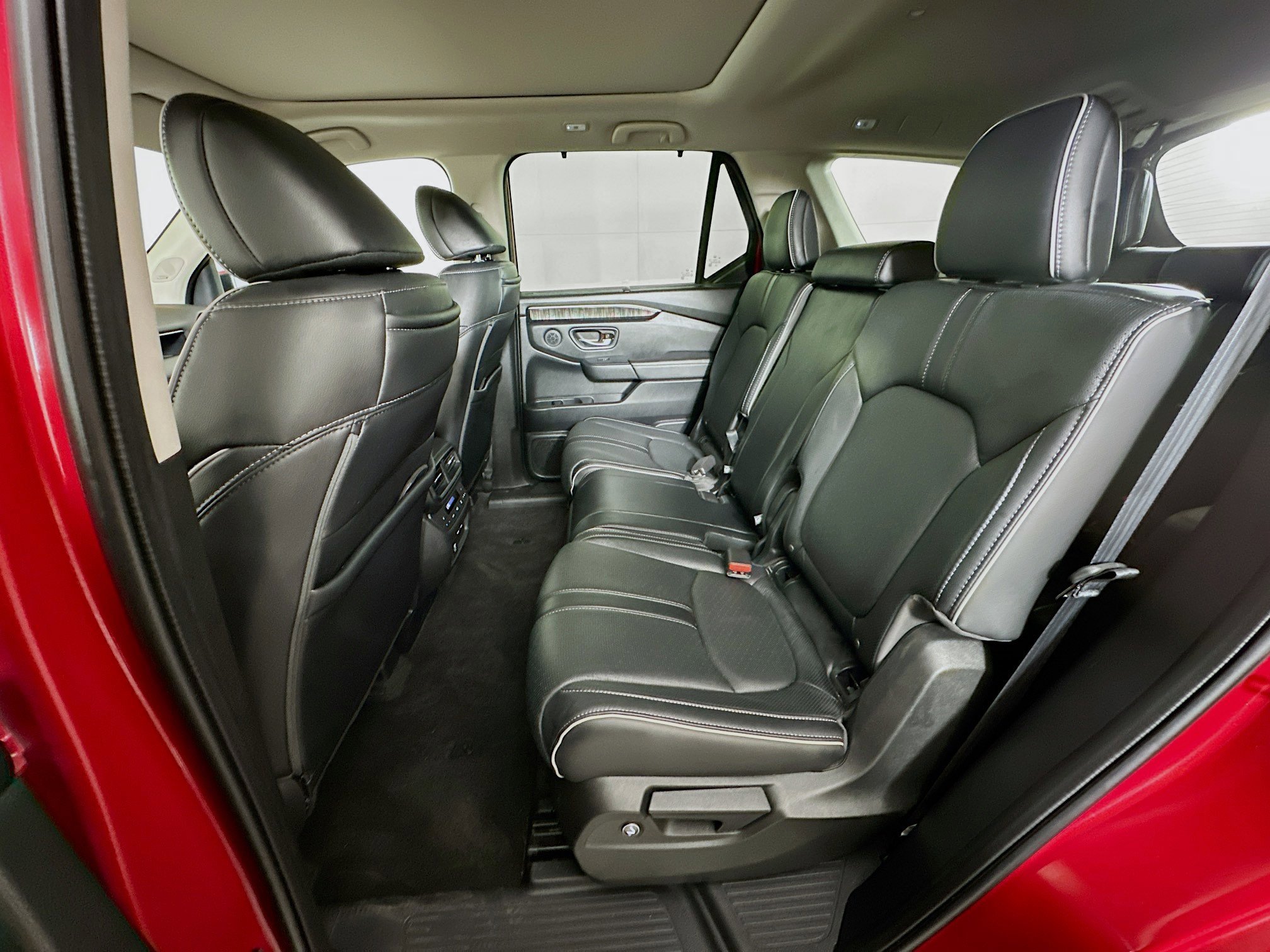 Used 2023 Honda Pilot Elite image 30