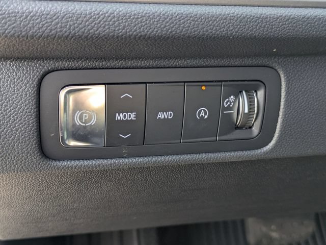 New 2026 Chevrolet Traverse LT w/ Sun and Wheel Package AWD/4WD image 14