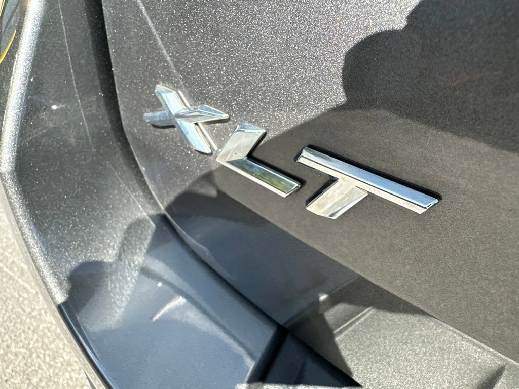 Used 2023 Ford Explorer XLT AWD/4WD image 49