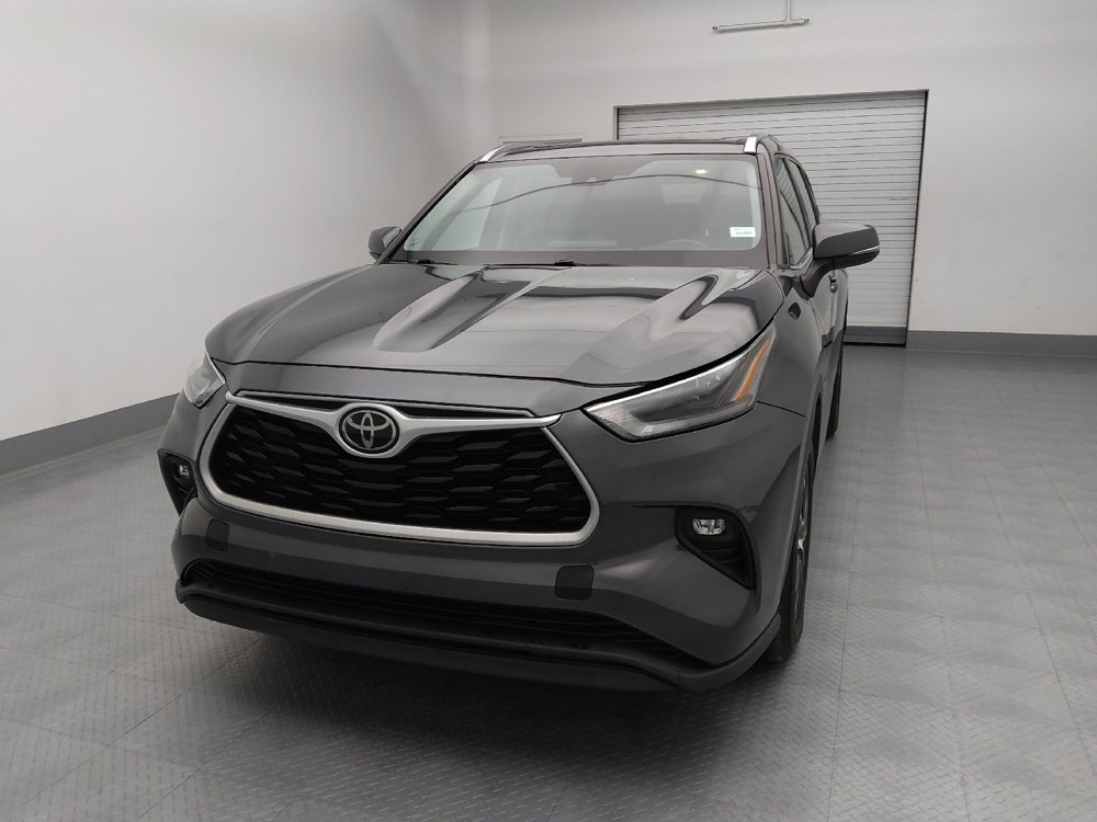 Used 2021 Toyota Highlander XLE image 15