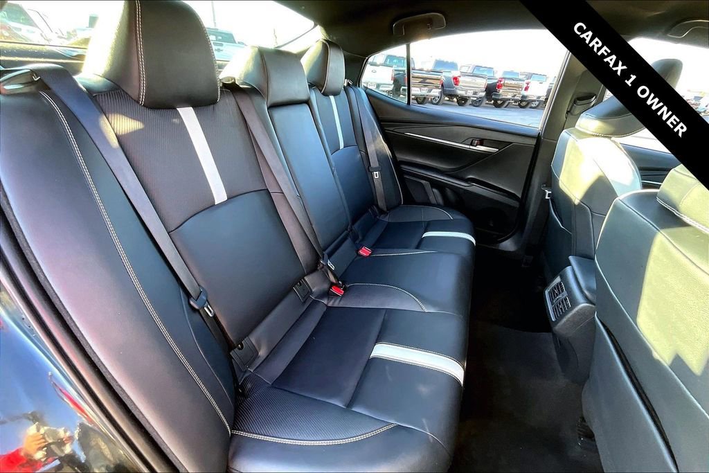 Used 2025 Toyota Camry SE image 24