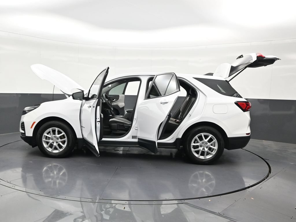 Used 2023 Chevrolet Equinox LS FWD image 39