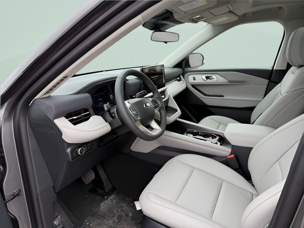 New 2026 Ford Explorer Active w/ Active Comfort Package AWD/4WD image 3
