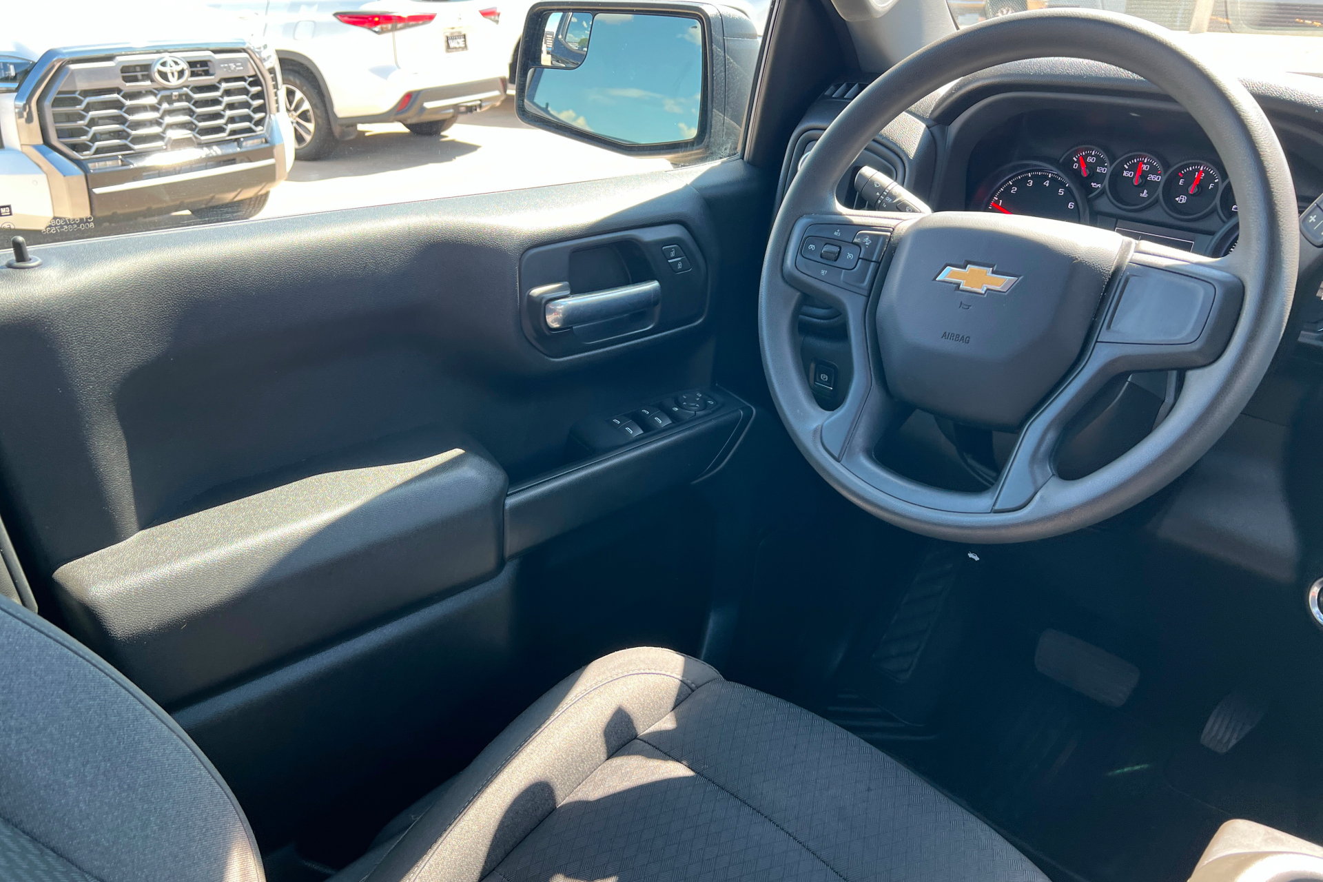 Used 2022 Chevrolet Silverado 1500 Custom AWD/4WD image 12
