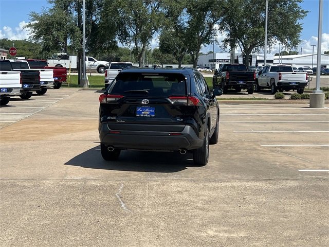 Used 2024 Toyota RAV4 XLE image 5