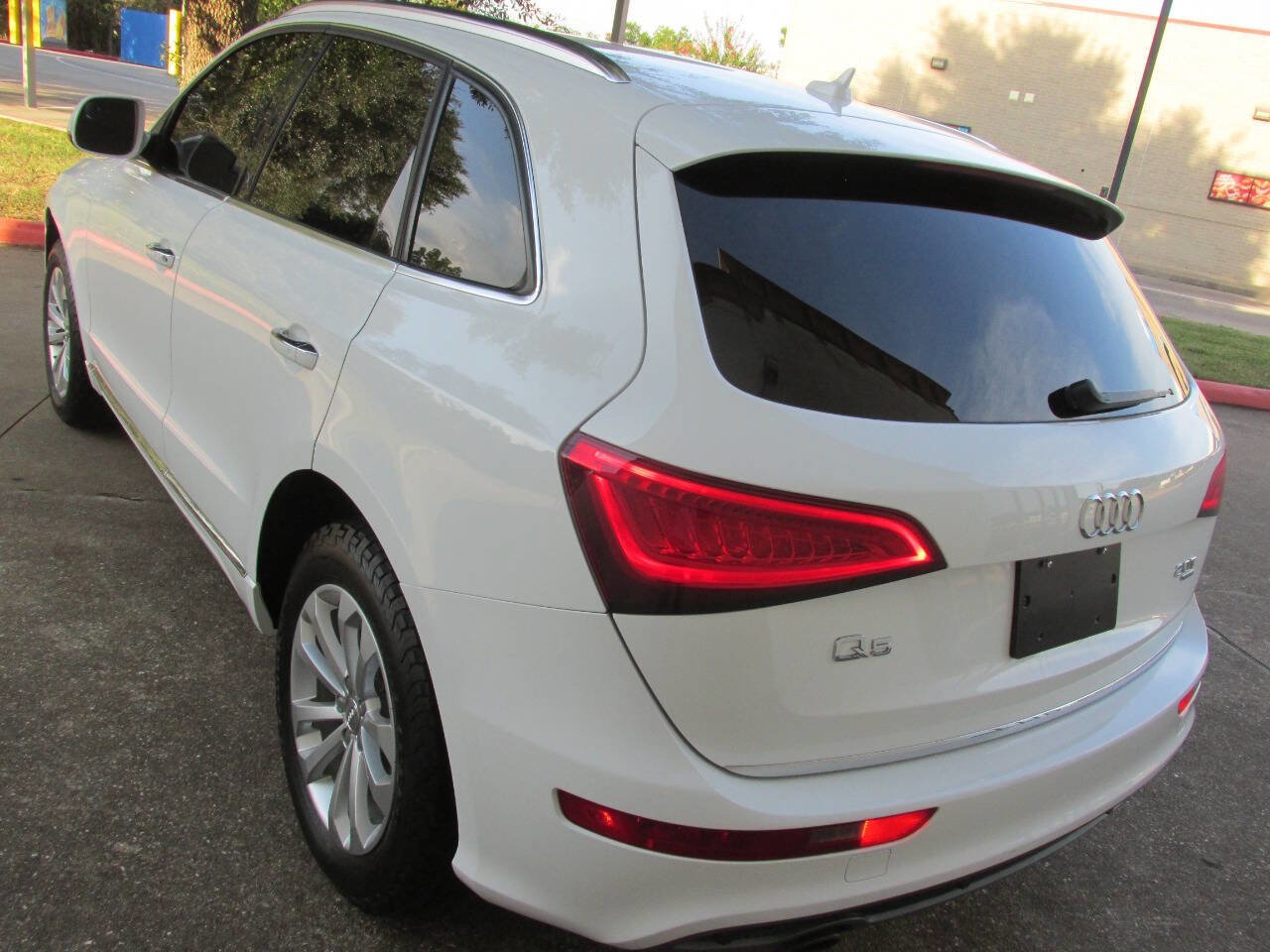 Used 2015 Audi Q5 2.0T Premium image 5