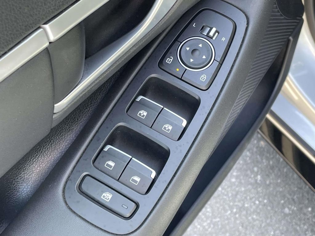 Certified 2025 Hyundai Sonata SEL FWD image 14