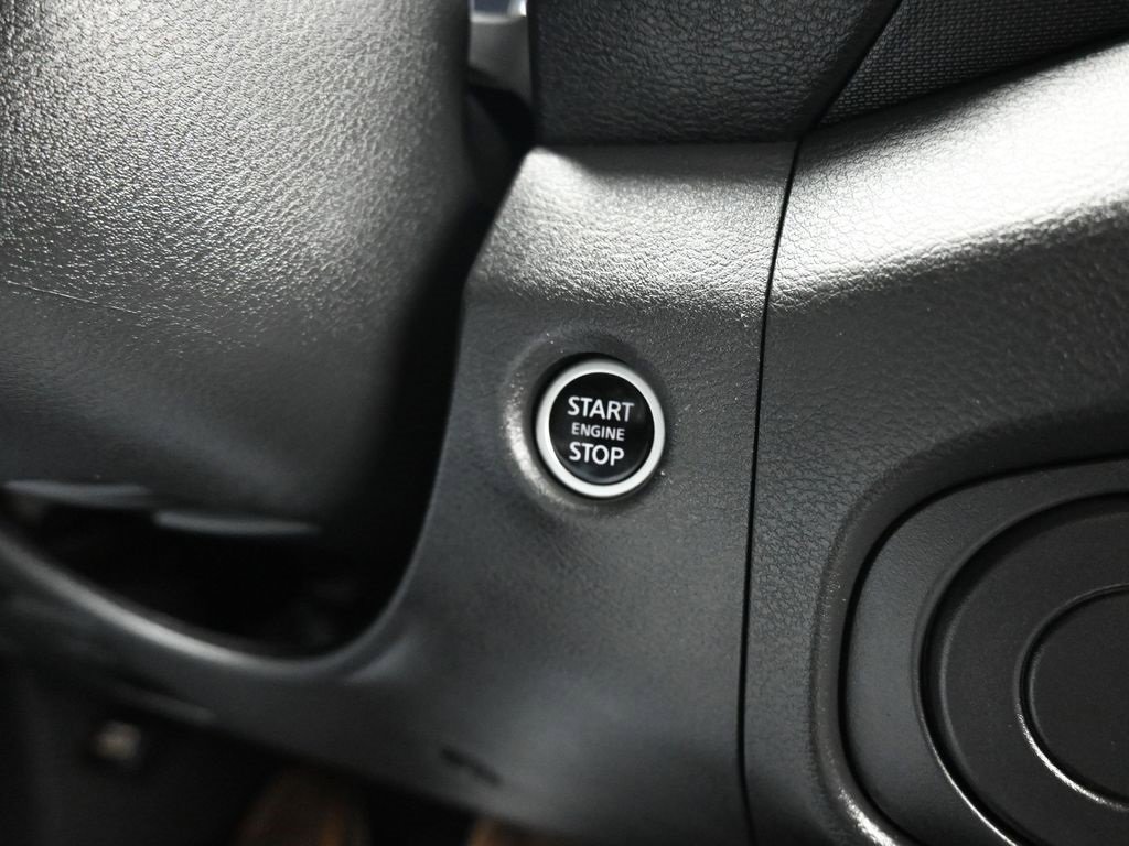 Used 2024 Nissan Frontier SV w/ SV Convenience Package image 21