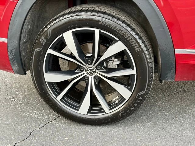 Used 2025 Volkswagen Atlas SEL Premium R-Line image 31